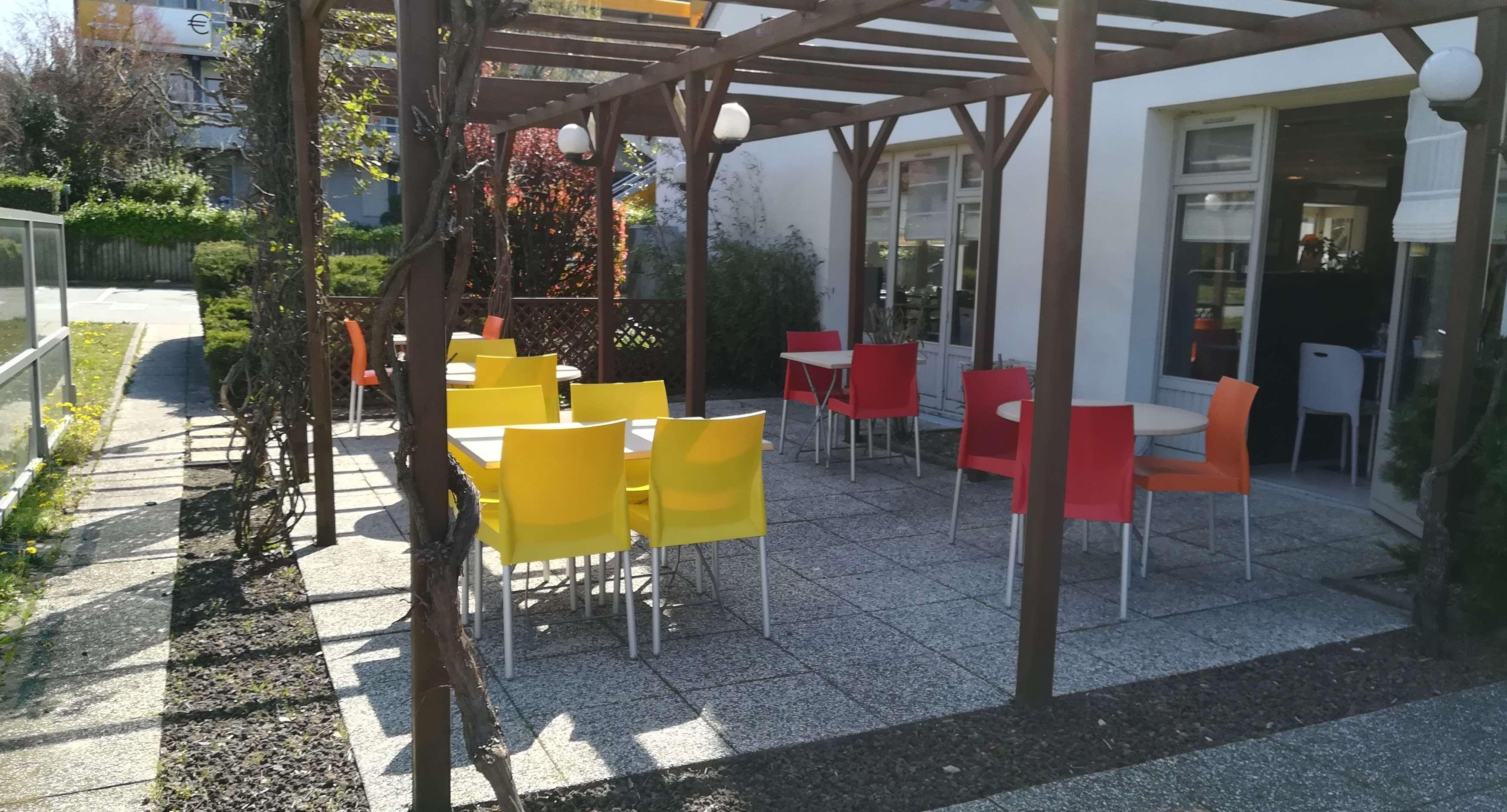 Hotel Campanile Montelimar Nord - A7 Sortie 17 Les Tourrettes Exterior foto
